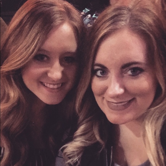 Meet your Posher, Emily - Picture 1 of 1